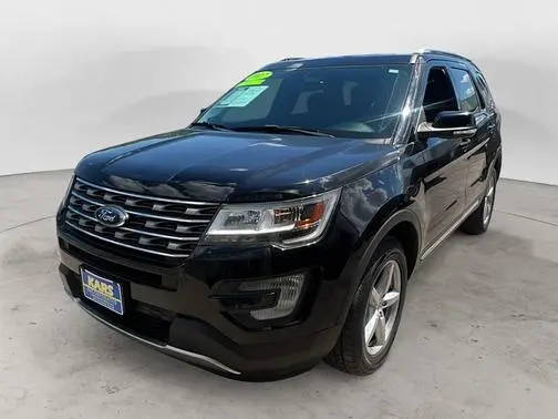 2017 Ford Explorer XLT 4WD photo