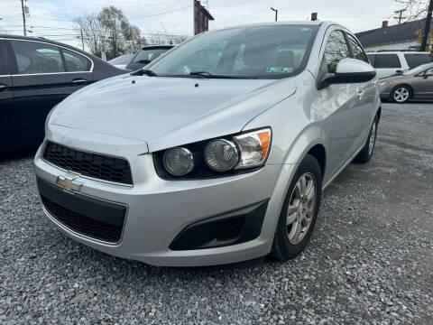 2016 Chevrolet Sonic LT FWD photo