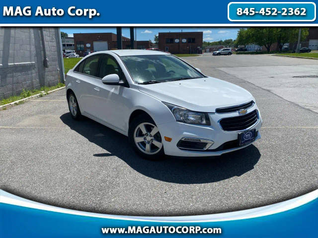 2015 Chevrolet Cruze LT FWD photo