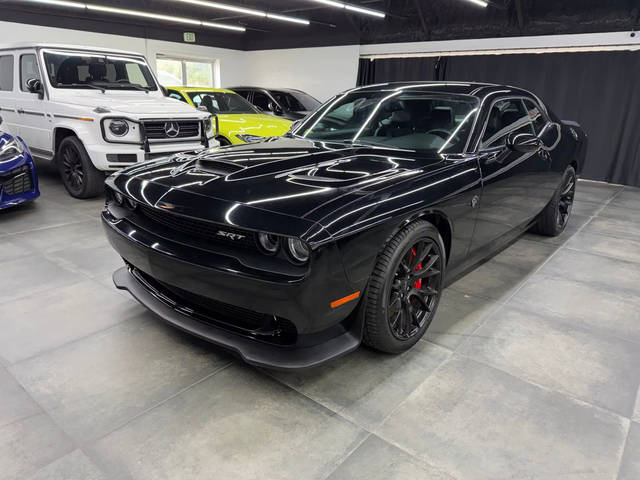 2015 Dodge Challenger SRT Hellcat RWD photo