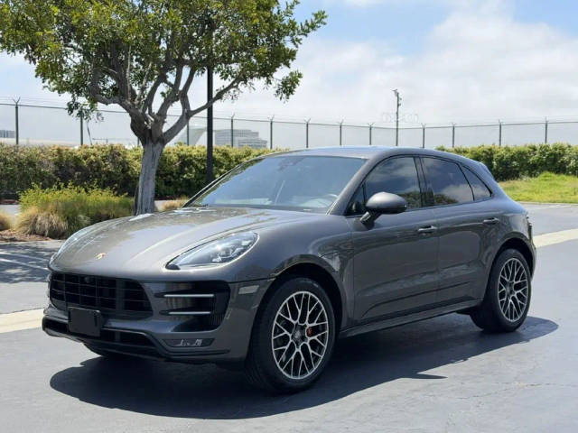 2018 Porsche Macan Turbo AWD photo
