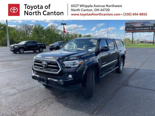 2017 Toyota Tacoma SR5 4WD photo