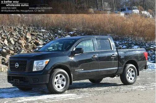 2017 Nissan Titan S 4WD photo