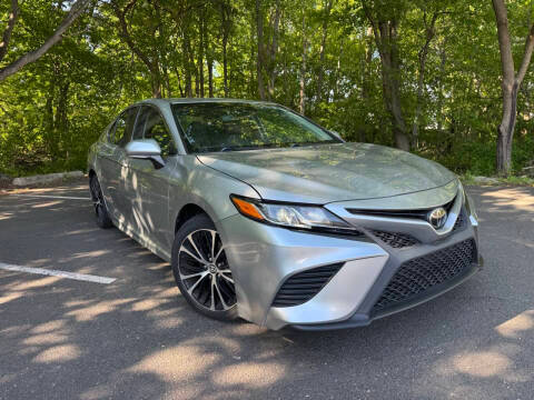 2018 Toyota Camry SE FWD photo