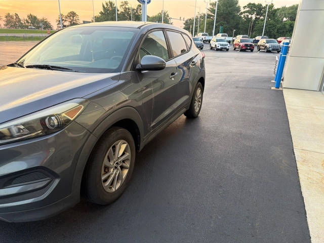 2017 Hyundai Tucson SE FWD photo