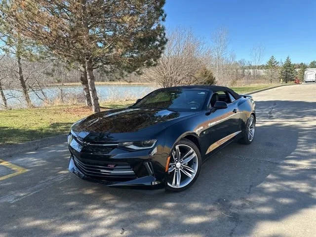 2018 Chevrolet Camaro 2LT RWD photo