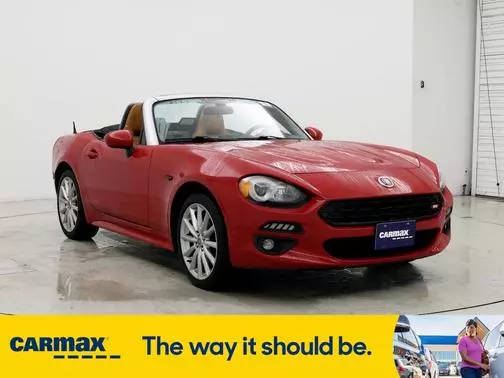 2018 FIAT 124 Spider Lusso RWD photo