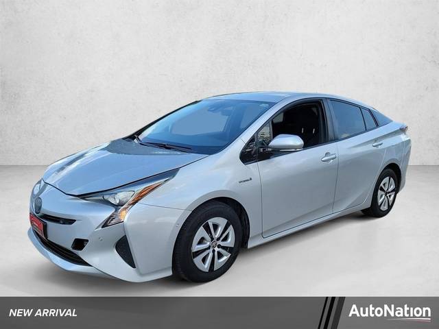 2017 Toyota Prius Three FWD photo