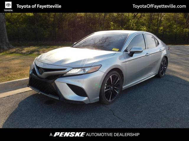 2018 Toyota Camry XSE FWD photo
