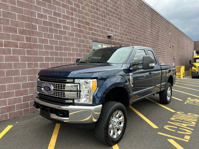 2017 Ford F-250 Super Duty XL 4WD photo