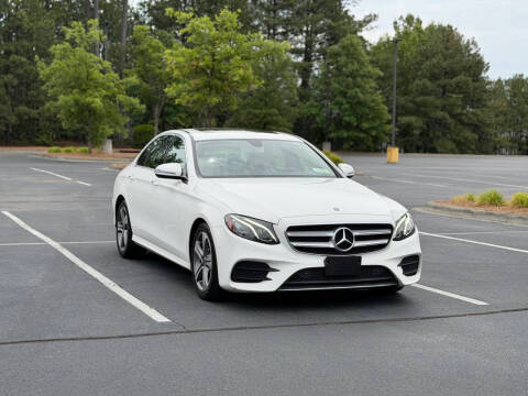 2018 Mercedes-Benz E-Class E 300 AWD photo