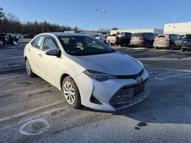 2018 Toyota Corolla LE FWD photo