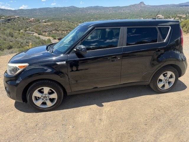 2018 Kia Soul Base FWD photo