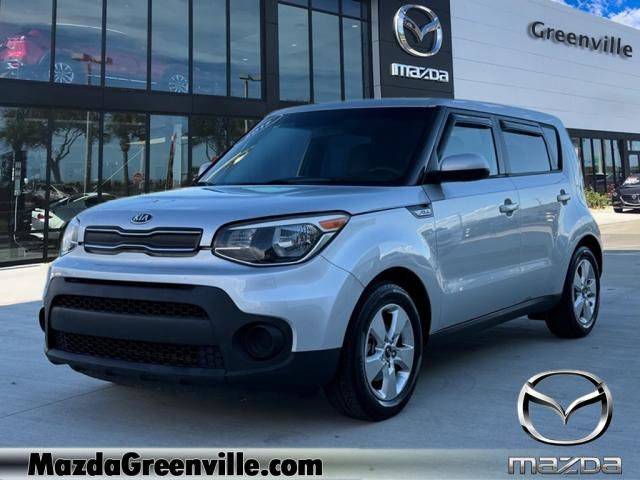 2017 Kia Soul Base FWD photo