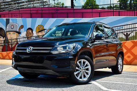 2017 Volkswagen Tiguan  AWD photo