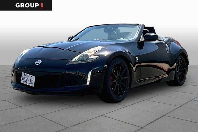 2018 Nissan 370Z Touring Sport RWD photo