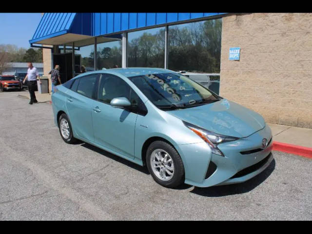 2017 Toyota Prius Three FWD photo