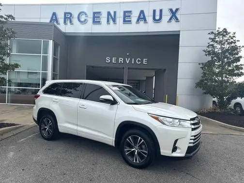 2018 Toyota Highlander LE FWD photo