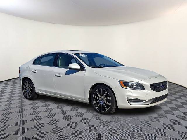 2018 Volvo S60 Inscription Platinum AWD photo