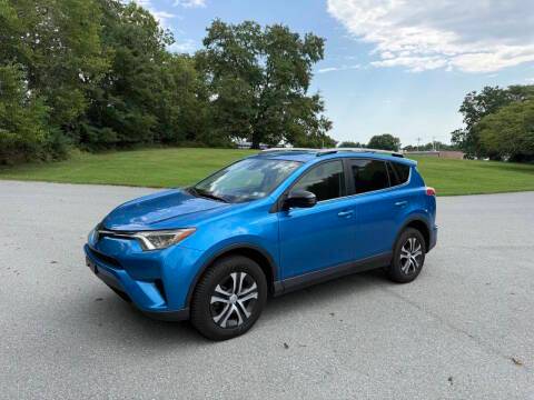2018 Toyota RAV4 LE AWD photo