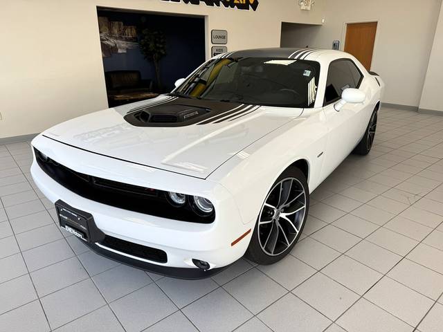 2018 Dodge Challenger R/T Plus Shaker RWD photo