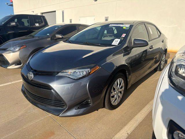 2018 Toyota Corolla LE FWD photo