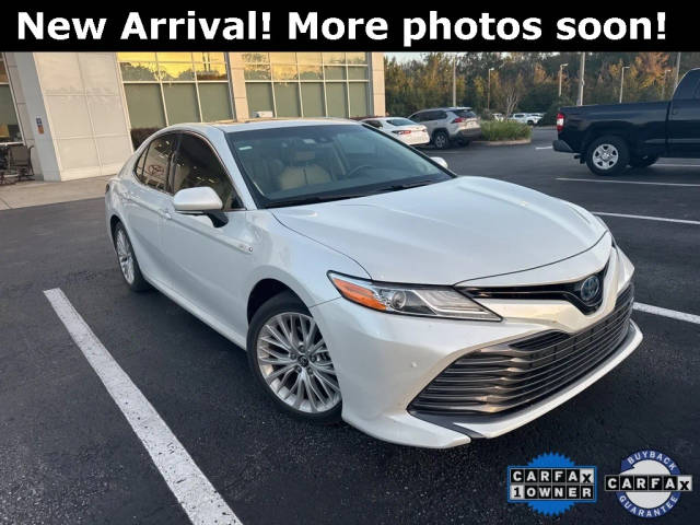 2018 Toyota Camry Hybrid XLE FWD photo