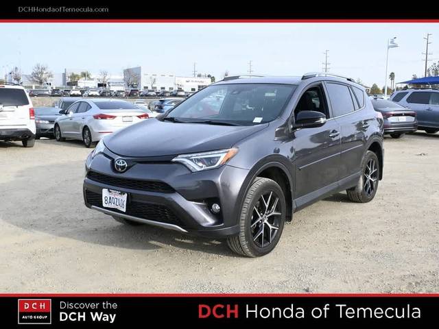 2018 Toyota RAV4 SE FWD photo