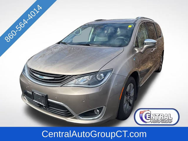 2018 Chrysler Pacifica Minivan Hybrid Limited FWD photo