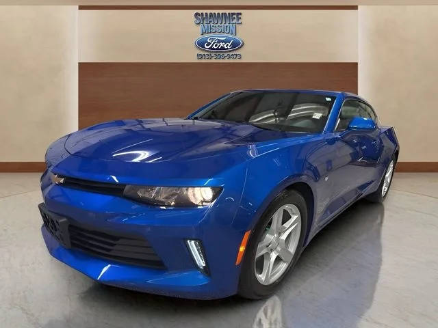 2018 Chevrolet Camaro 1LT RWD photo