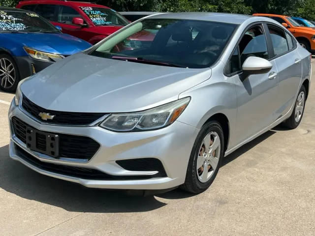 2018 Chevrolet Cruze LS FWD photo