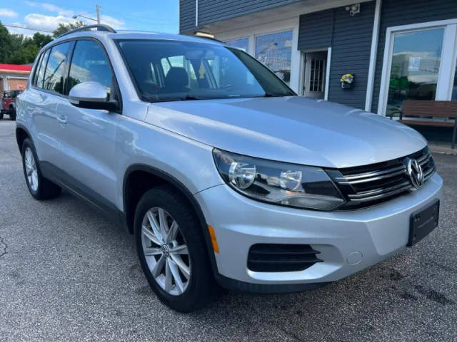 2017 Volkswagen Tiguan AWD photo