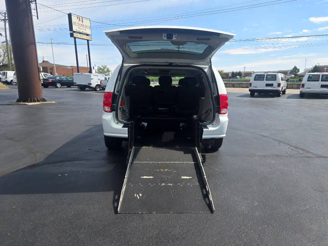 2015 Dodge Grand Caravan SE FWD photo