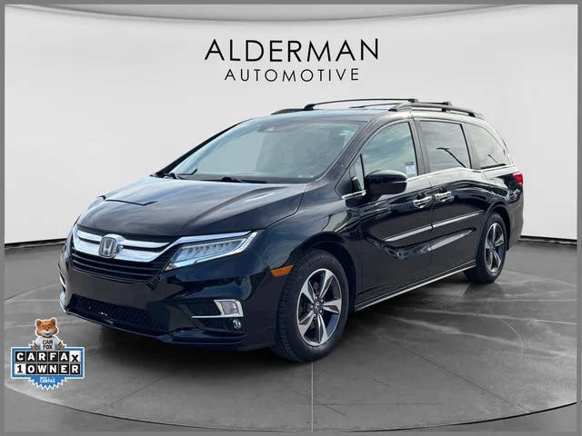 2018 Honda Odyssey Touring FWD photo