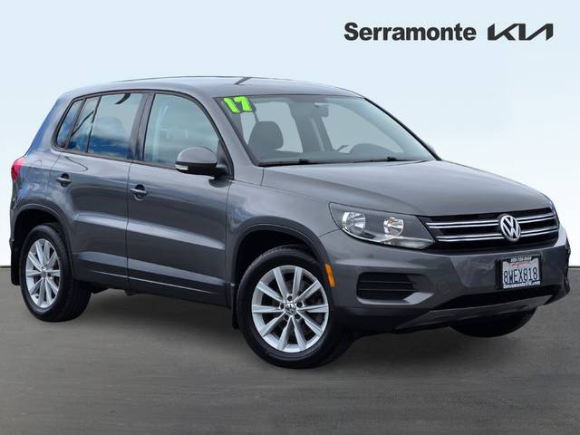 2017 Volkswagen Tiguan AWD photo