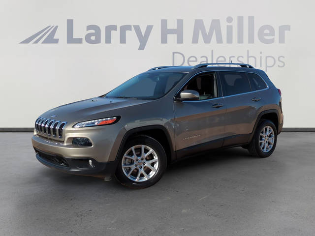 2018 Jeep Cherokee Latitude Plus FWD photo