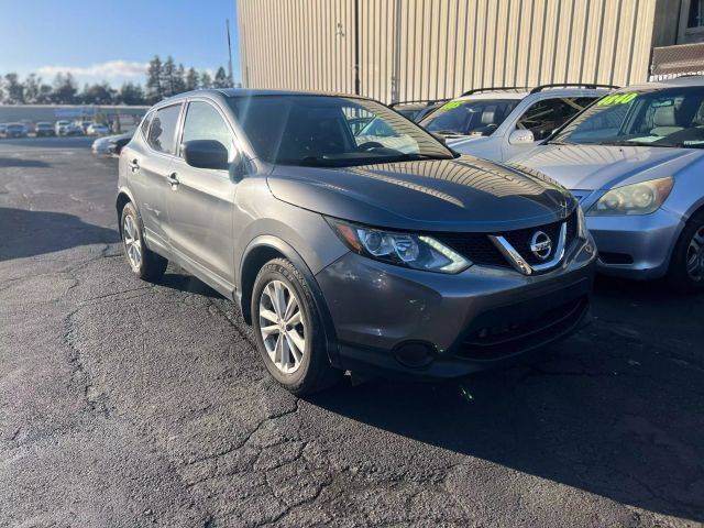 2017 Nissan Rogue Sport S FWD photo
