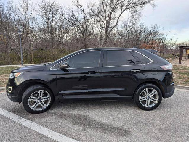 2017 Ford Edge Titanium FWD photo