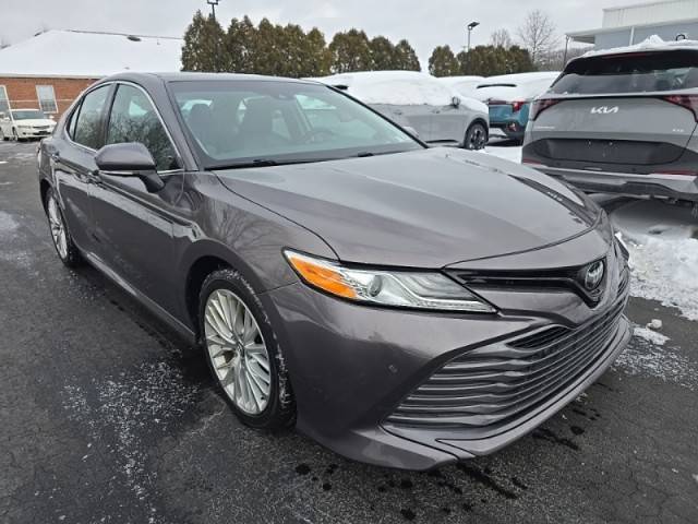 2018 Toyota Camry XLE FWD photo