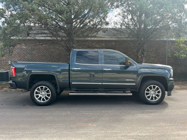2018 GMC Sierra 1500 Denali 4WD photo