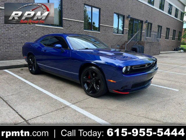 2018 Dodge Challenger SXT RWD photo