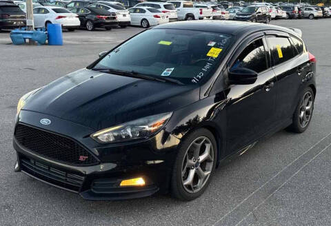 2018 Ford Focus ST FWD photo