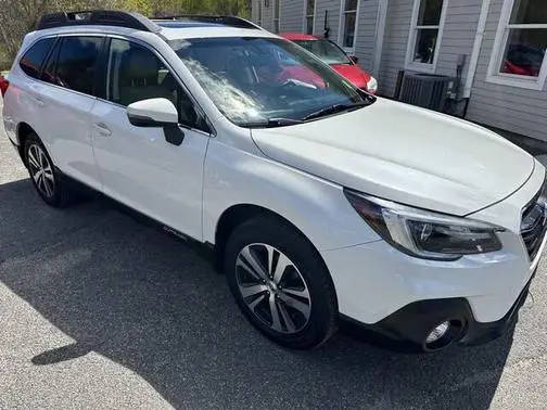 2018 Subaru Outback Limited AWD photo