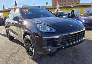 2018 Porsche Cayenne S Platinum Edition E-Hybrid AWD photo