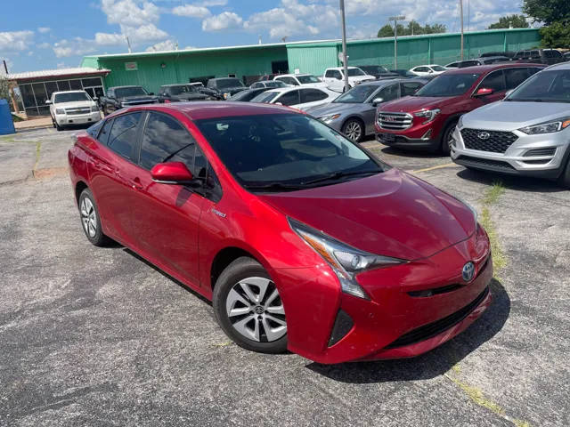 2017 Toyota Prius Three FWD photo