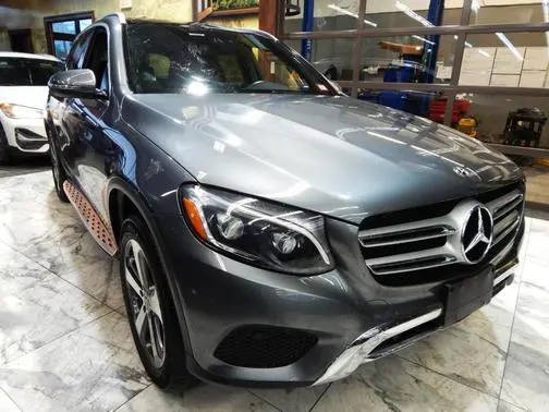2018 Mercedes-Benz GLC-Class GLC 300 AWD photo