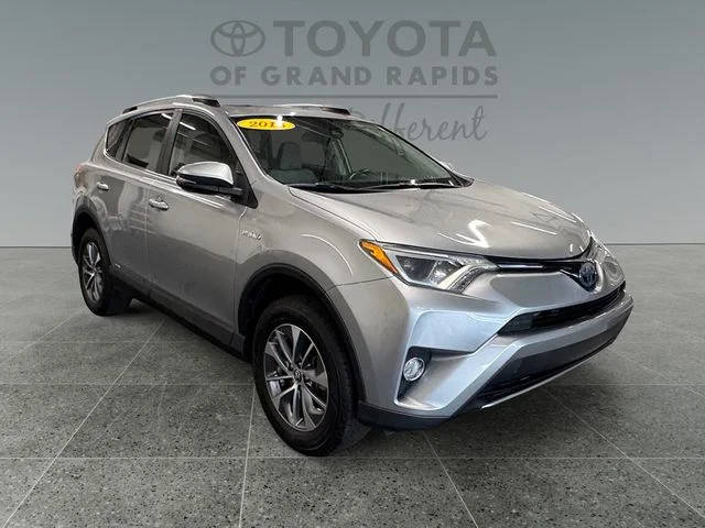 2018 Toyota RAV4 Hybrid XLE AWD photo