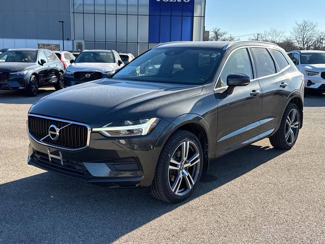 2018 Volvo XC60 Momentum AWD photo