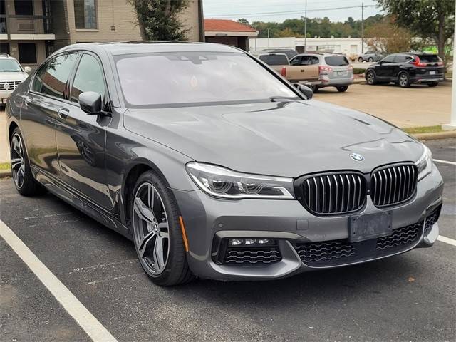 2018 BMW 7 Series 750i RWD photo