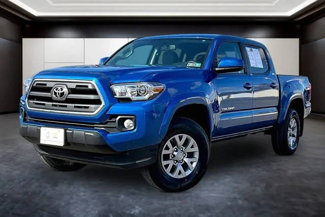 2017 Toyota Tacoma SR5 4WD photo